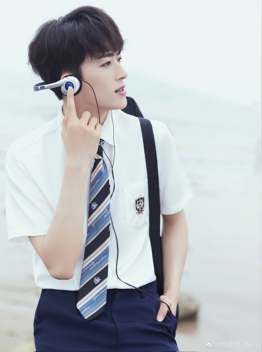heluoluopics's tweet photo. ✧ 220625
⤷ He Luoluo weibo update

Come and listen to the song 🎧

#何洛洛 #HeLuoluo https://t.co/3HDd2m2dCU