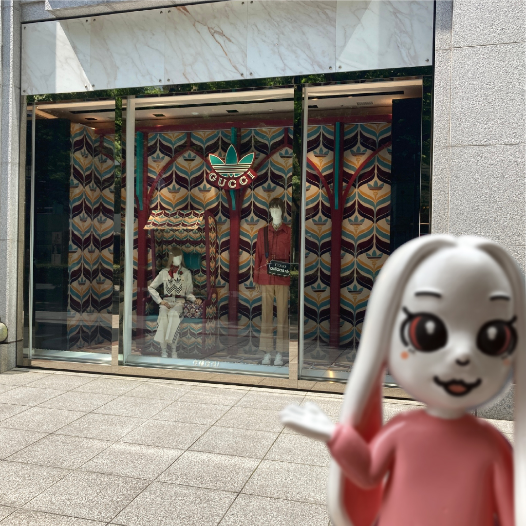 miymiy_2020's tweet photo. GUCCI×adidas!
かっこいいよねー
表参道はぶらぶら散歩するだけでテンションあがっちゃう!
#MIYMIY #原宿 #裏原宿 #裏原 #ストリートスナップ #ストリートフォト #表参道 #東京 #東京観光 #旅行 #東京旅行 #国内旅行 #東京散策 #散歩 #東京散歩 #東京デート #GUCCHI #adidas #GUCCIadidas https://t.co/l1fXsV8EIV
