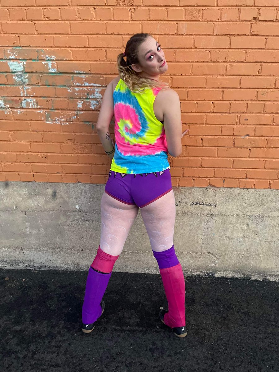 renee_stormi's tweet photo. Make sure you get out and watch @LuchaLibreLaugh tonight- the shows already started but there's still so much action to enjoy! #prowrestling #laughtime #wrestling #womenswrestling #timeforfun https://t.co/trJ8Hqd6j4