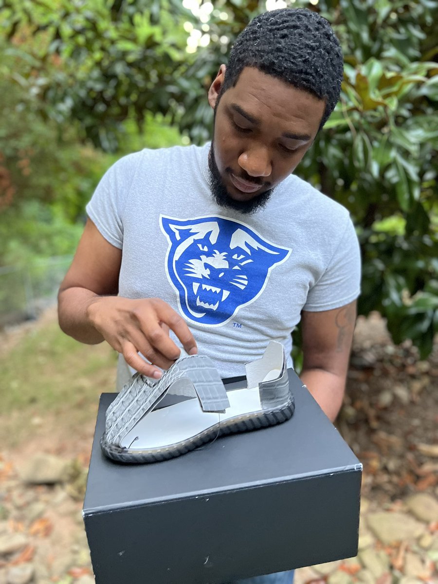 Aaron Charles tweet media