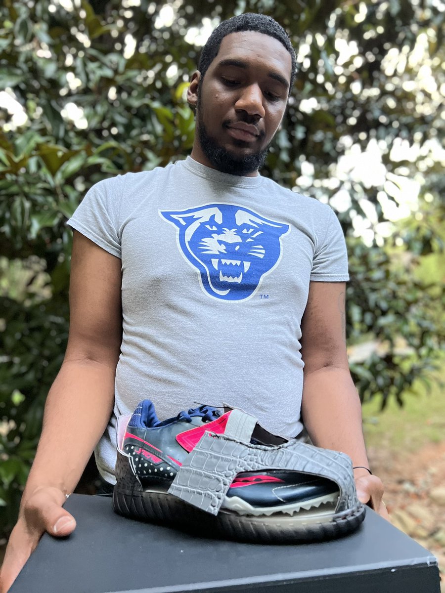 Aaron Charles tweet media