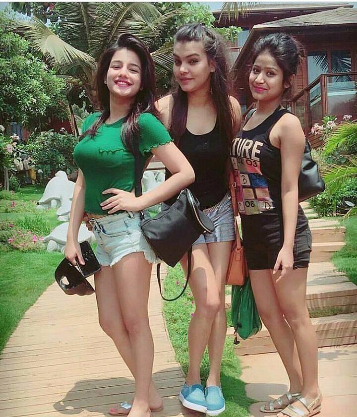 sachini48587162's tweet photo. Friendship is another word for love 😍🥰😘 https://t.co/pUX5eWPkkP