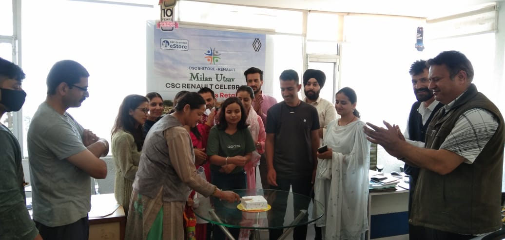 SamritiChandel8's tweet photo. #cscmilanutsav
#Cscestore
#CscShimla https://t.co/1YLRVpDdqh