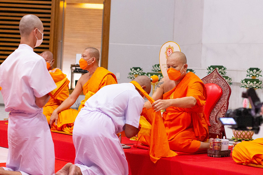 DMCupdates's tweet photo. ศูนย์ปฏิบัติธรรมพระมงคลเทพมุนี จังหวัดสุพรรณบุรี ได้จัดโครงการบรรพชาและอุปสมบทหมู่บูชาธรรม 138 ปี พระมงคลเทพมุนี (สด จนฺทสโร) รุ่นที่ 6 https://t.co/JcbIrui6Er https://t.co/uIgaRIIJ1g