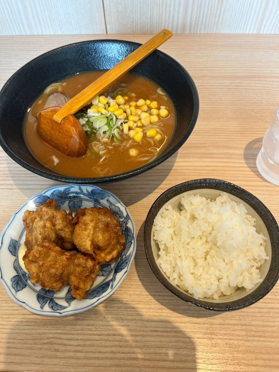 hirokichi_7ope's tweet photo. 昼飯ー
移動しました🤣
またまだはっきり見えてこないですが全体的に悪くはなさそうです
#GOGOPROJECT https://t.co/8sXsMudNCR