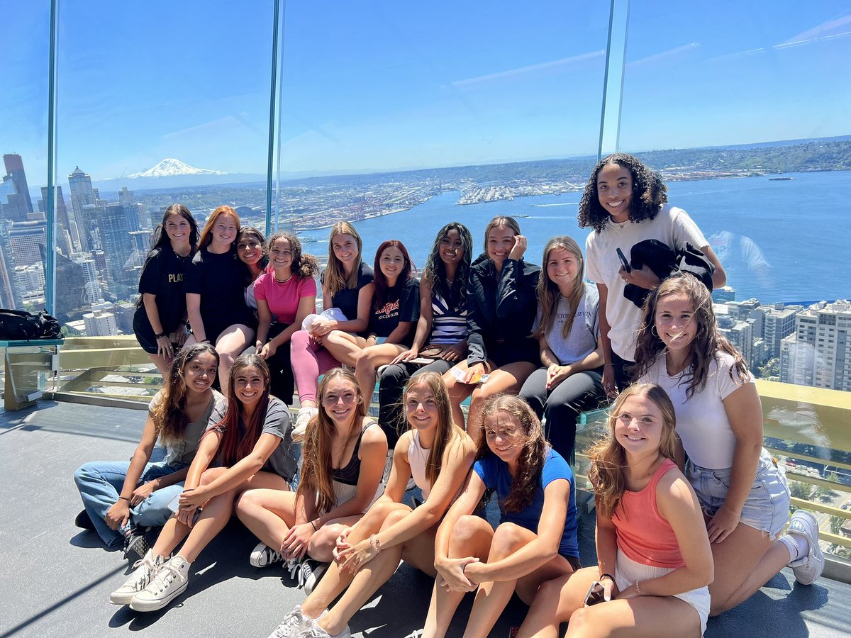 TexansEcnl05's tweet photo. We had a blast checking out the Seattle sights before we are back at it tomorrow for Game 3️⃣!  #ECNLPlayoffs #TheTexansWay https://t.co/OS6vTXzdw4