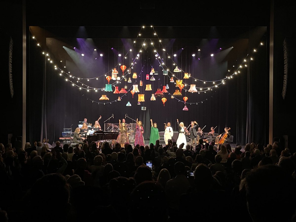 Sandra K Eckersley (@sandraeckersley) on Twitter photo Standing ovation for the cast of #SongsMyMotherTaughtMe <a href="/AdelaideCabaret/">Adelaide Cabaret Festival</a> #AdCabFest Standing ovation for the cast of #SongsMyMotherTaughtMe <a href="/AdelaideCabaret/">Adelaide Cabaret Festival</a> #AdCabFest