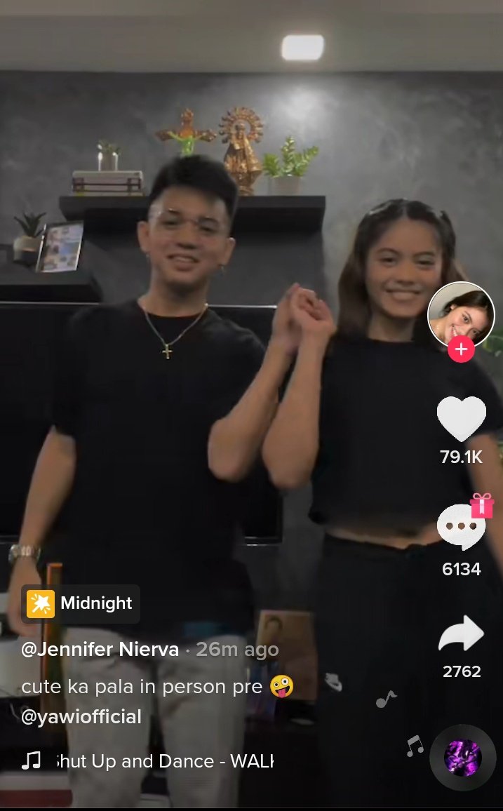 Signingggofff's tweet photo. Eyy baka JenWi Yan 🖤
Lakas 26mins. palang andami ng likes saka comments
#JenWiFirstTiktokTogether 

https://t.co/uHeaYUVqKK https://t.co/ZU2van6QtW