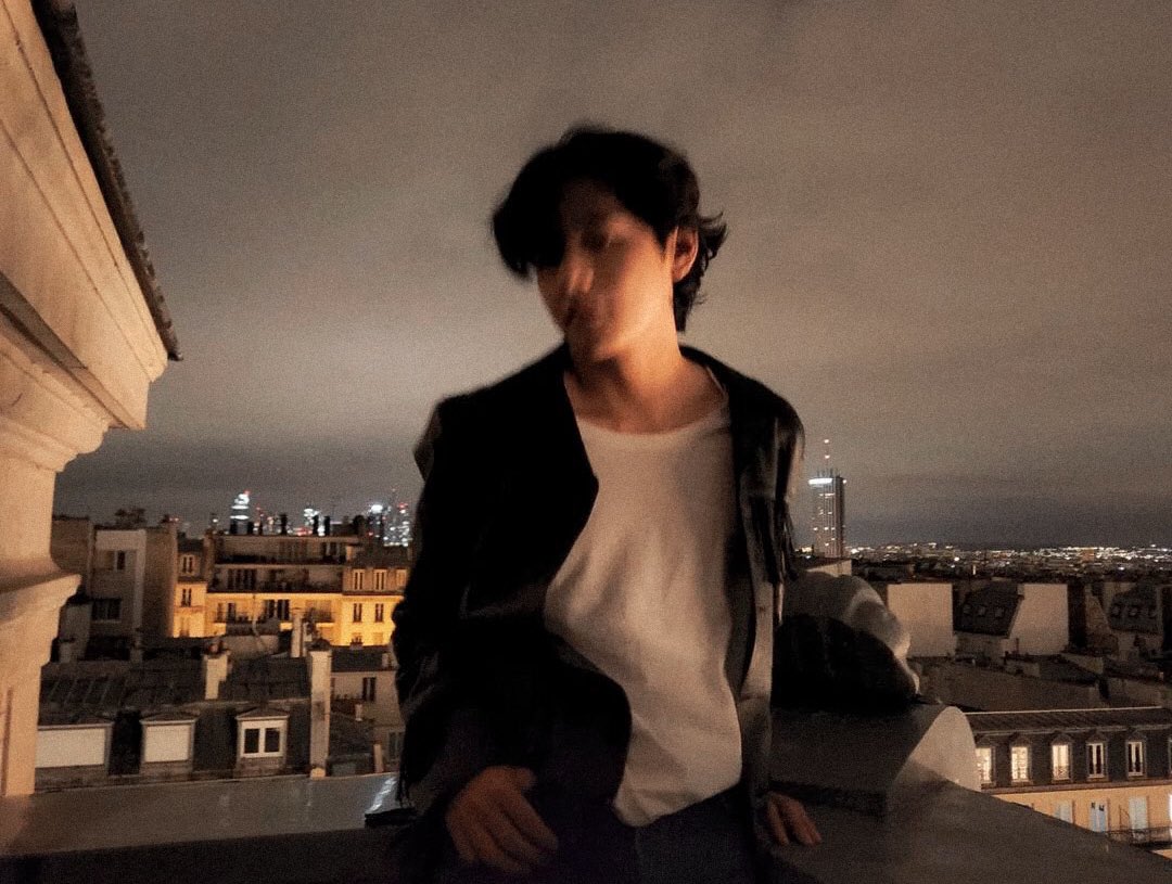 95vmfilms's tweet photo. taehyung &amp; jimin in the city of love, paris https://t.co/H7Yf15oPFM