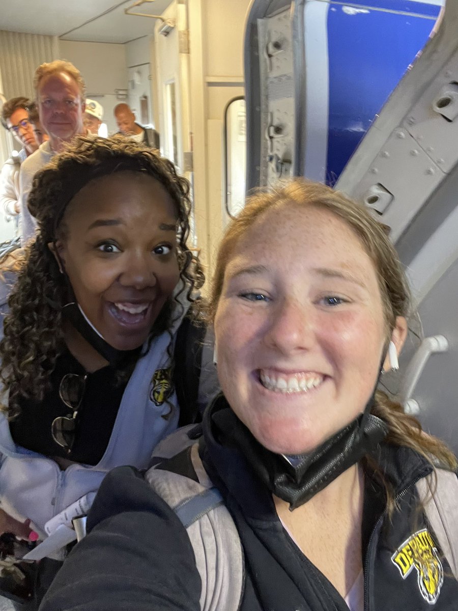 Vegas we are here!! Excited about connecting and learning the next few days. #NACDA22 #cabma2022 #CEFMA2022 <a href="/d3admins/">NADIIIAA</a>