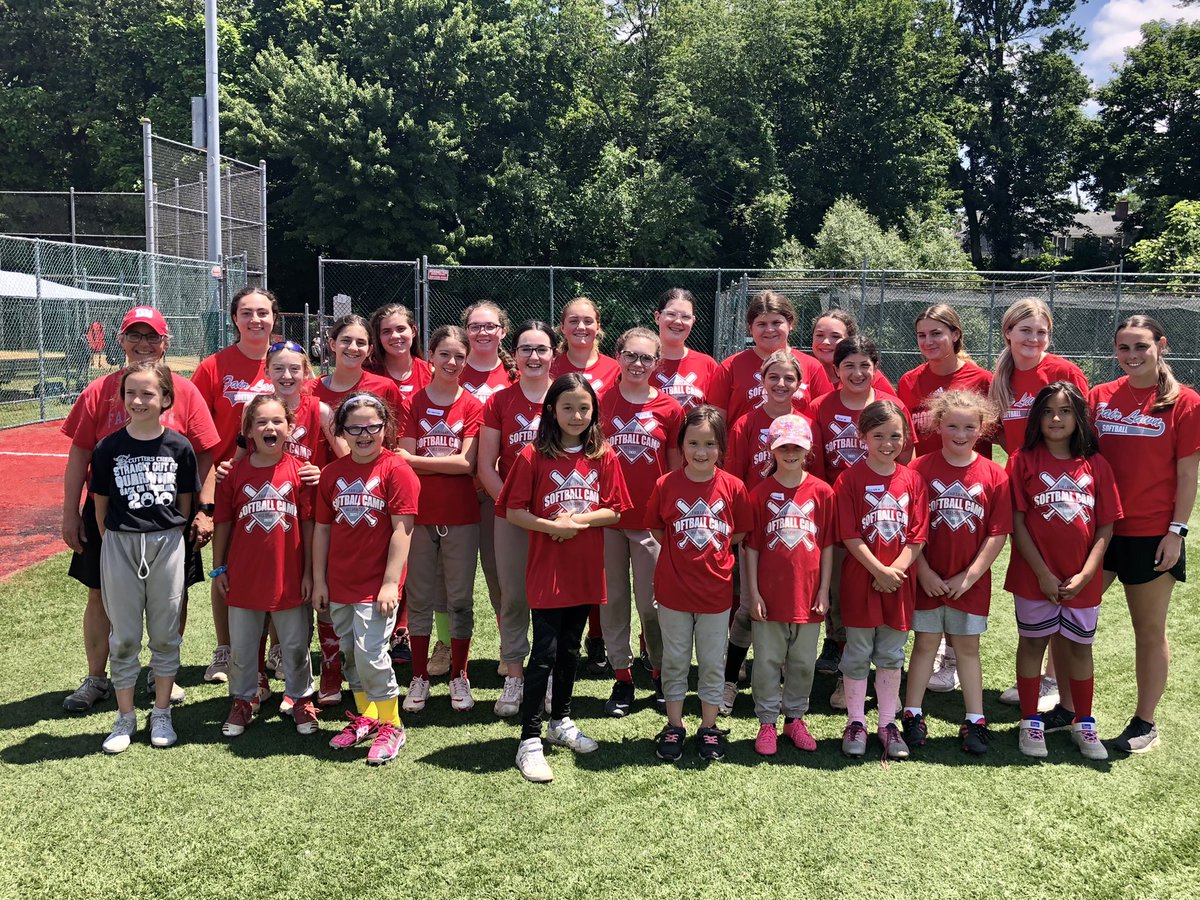 FairLawnSB's tweet photo. First Fair Lawn All-Sports Softball Camp mini session is complete! Great group of kids and coaches! Keep working hard and finding joy in sports and competition! #50YearsTitleIX https://t.co/H4vLKx2RT5