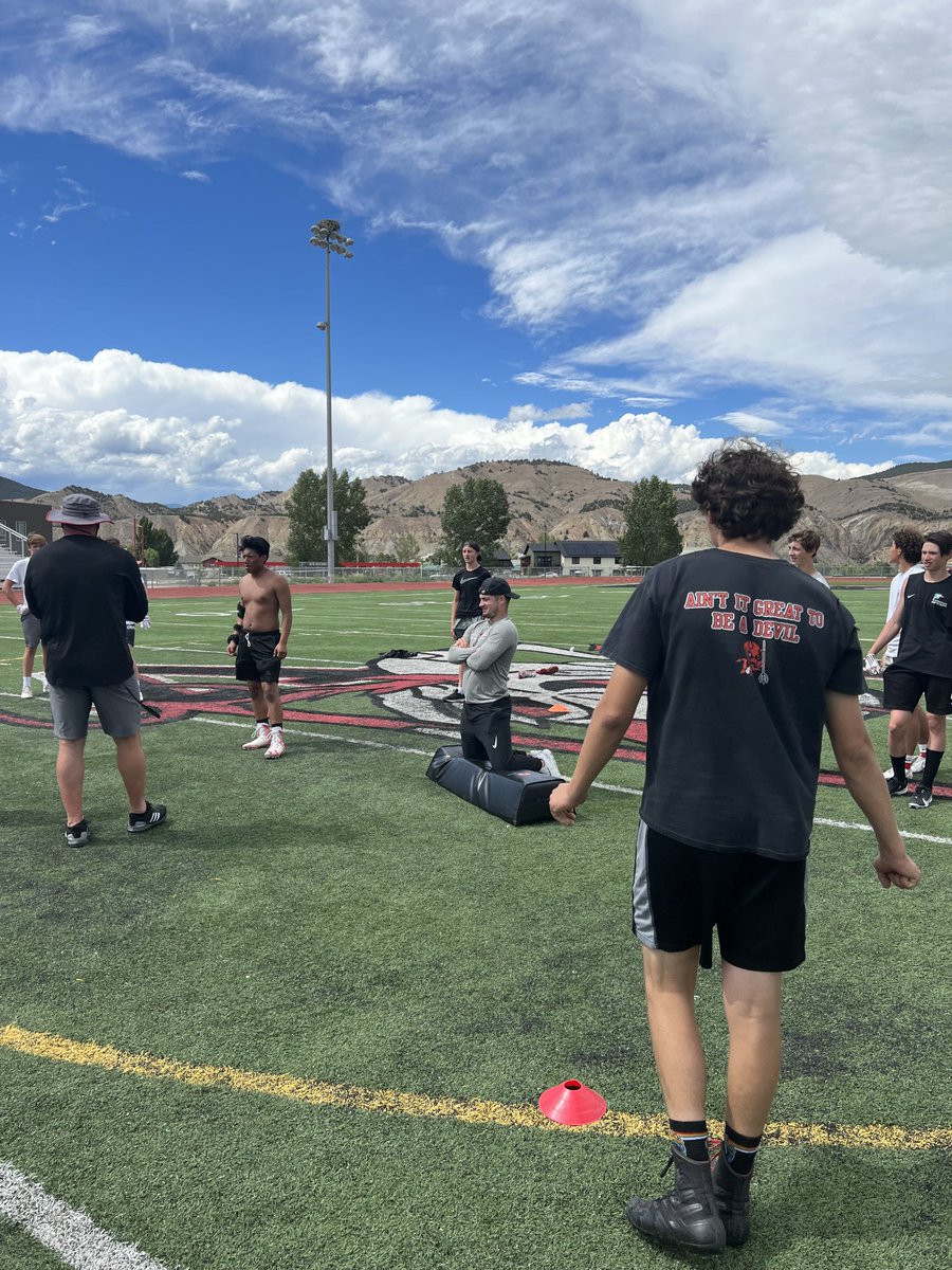 DevilsCoach75's tweet image. A’s clinic today with ⁦@CoachKellyFU⁩. They should be ready for the rest of the FU coaching crew next week.