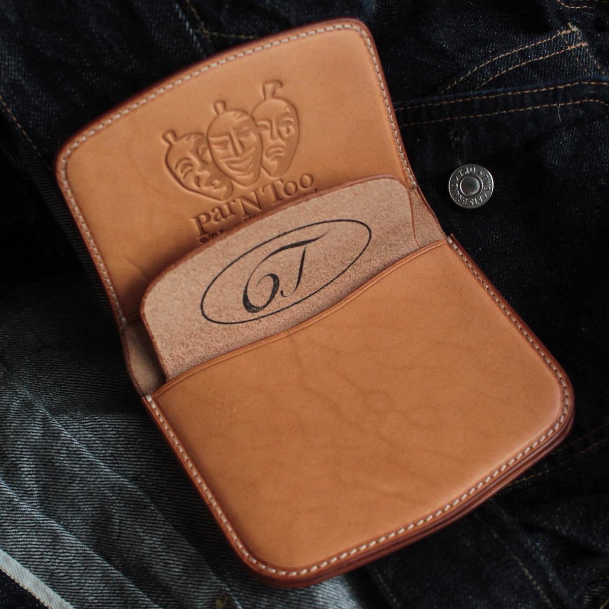 6tLeather's tweet photo. ParNToo ショートウォレット(Horse Butt)13000yen
✴︎
https://t.co/8HXhkFl3lz
✴︎
#沖縄 #宮古島 #6Tleatherworks
✴︎
#leathercraft #レザークラフト #茶芯 #茶芯財布 #茶芯ウォレット #ホースバット #horsebutt #shortwallet #ショートウォレット #parntoo https://t.co/wVrjgKNV2c