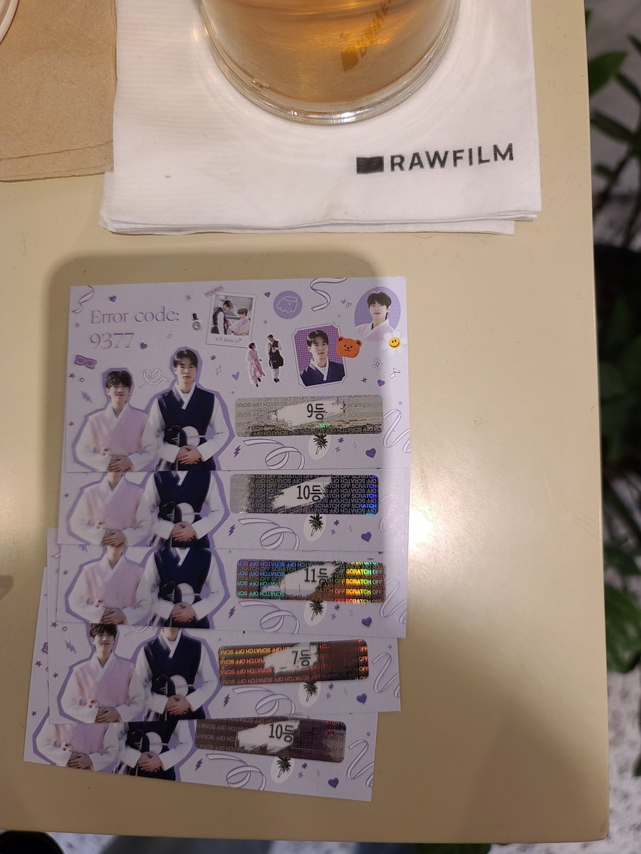 silver_SNOWY's tweet photo. 트레카를 다 모을 생각으로 럭드 샀는데 생각보다 럭드 운이 매우 뛰어나서 트레카 못 모았다는 후기...
예쁜 카페 열어주셔서 감사합니다🥰
#Errorcode_9377 https://t.co/p3vqEVx6vX