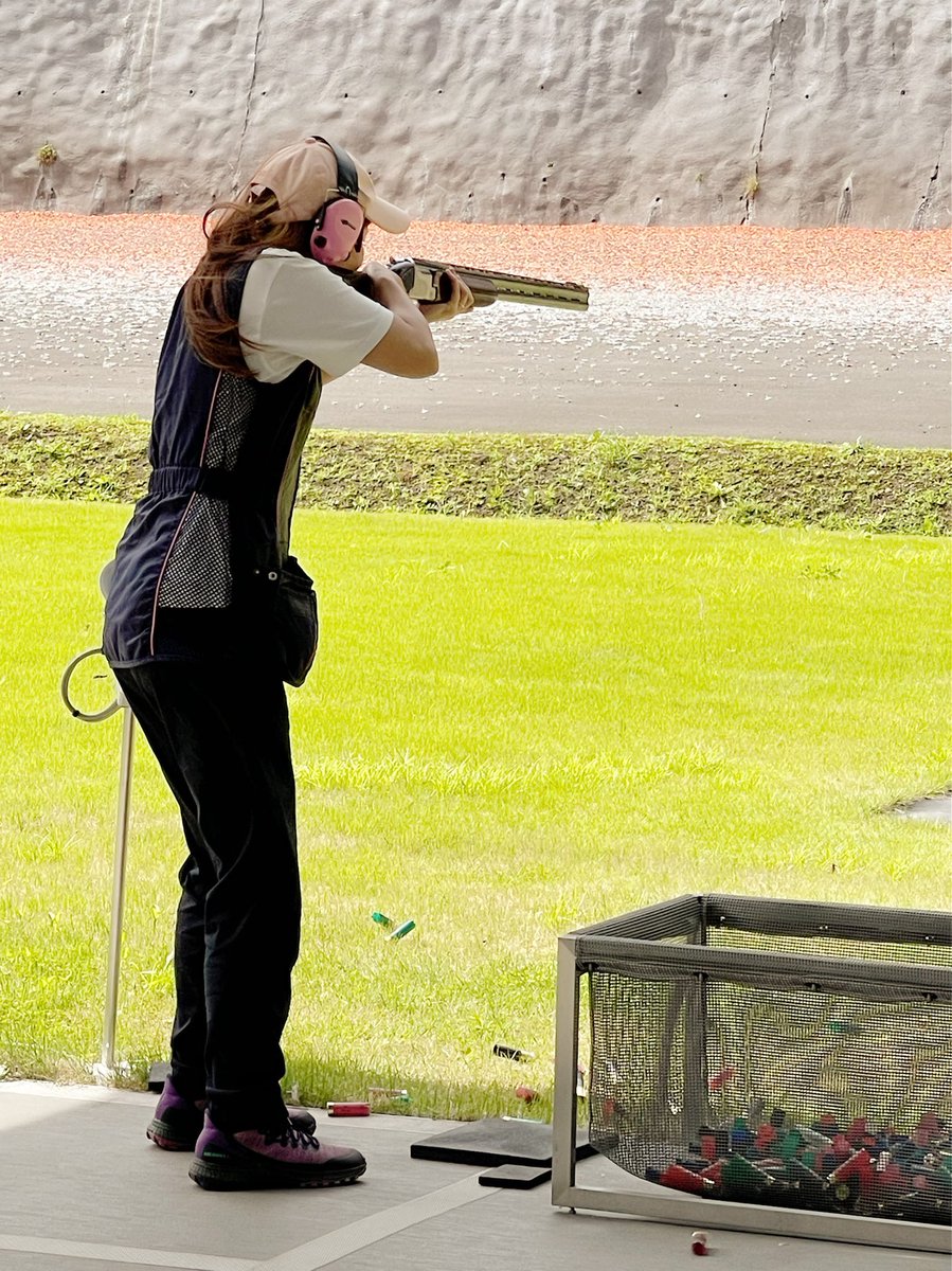 misaupi's tweet photo. 久しぶりの射撃。大井射撃場が変わりすぎていていることにビックリ😳
めちゃくちゃ綺麗っ✨

まるで海外の射場のように開けていて、リゾートリゾート🏝

沢山行きたくなりました（笑）

#クレー射撃
#大井射撃場 https://t.co/tTnsoTtpI3