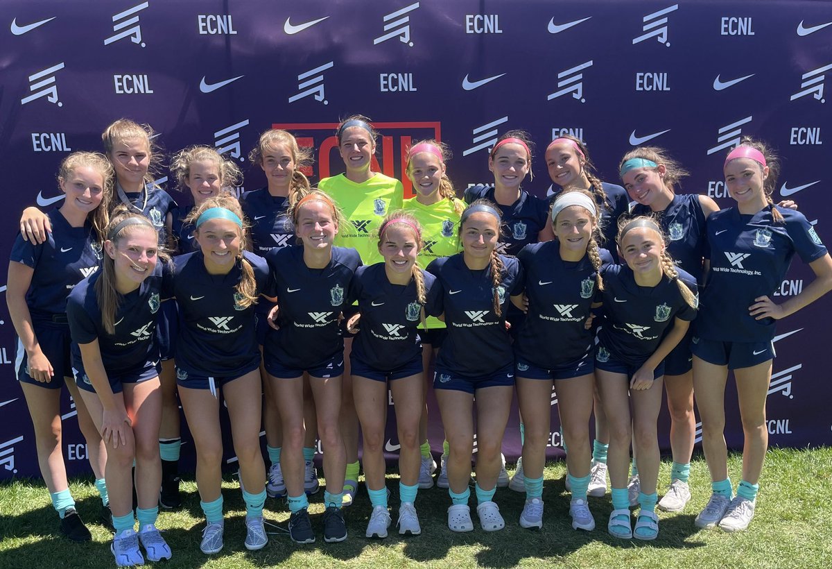 BlakelyHockett's tweet photo. PKs dub today!!! Proud of my team for finishing strong and advancing to the semifinals💪‼️we now play tomorrow at 4pm on field 1‼️ @SLSGsoccer @SLSGECNLGirls @TheSoccerWire https://t.co/go30qqq049