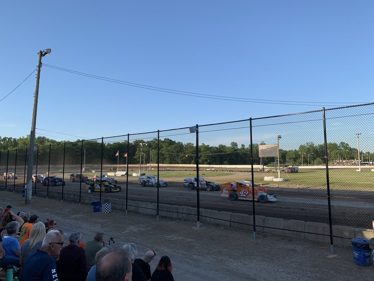 dishragz2818's tweet photo. Good to be back at @Ransomville #bigblocks #dirt #BlueLights #brp https://t.co/1BjAfybR7q