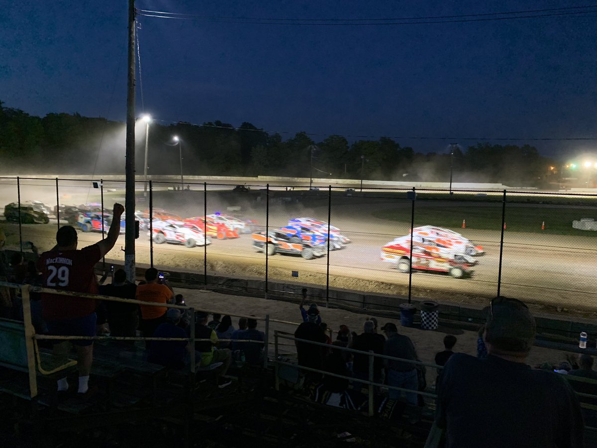 dishragz2818's tweet photo. Good to be back at @Ransomville #bigblocks #dirt #BlueLights #brp https://t.co/1BjAfybR7q