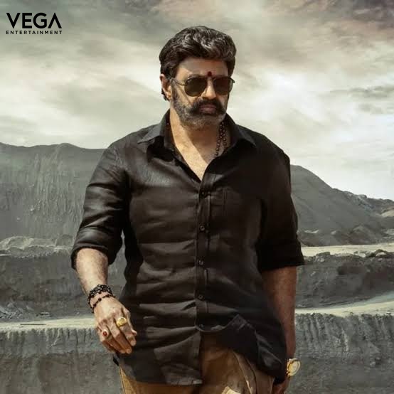 vegaent's tweet photo. #Balakrishna tested positive for #COVID19
Get well soon sir❤️ #NandamuriBalakrishna
#GetWellSoonNBK #GetWellSoonBalayya #vega #entertainment #vegaentertainment https://t.co/OWgNCVSclX
