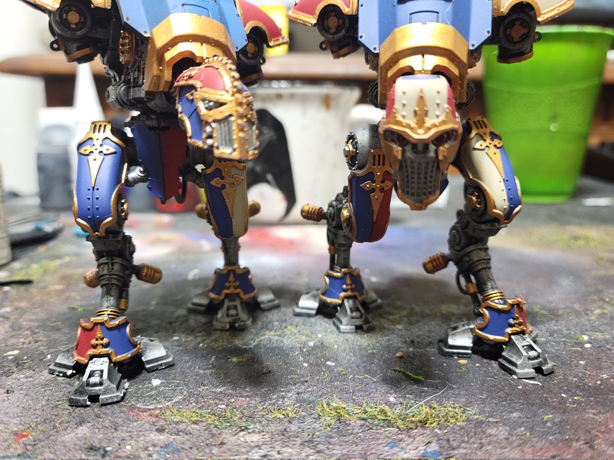 LabKPainting's tweet photo. #hobbystreak day 495. Finished up the panels today. All that's left is to put on the Transfers and finish the Bases.
#Warmongers #Wargaming #WarhammerCommunity #warhammer #Imperial #knights #warhammer40k #armigers https://t.co/YYESKq19ht