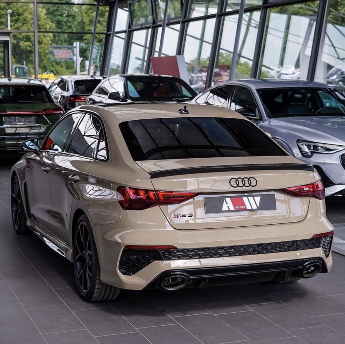 ShockExotics's tweet image. (Audi RS3) Look at that beautiful steering wheel.