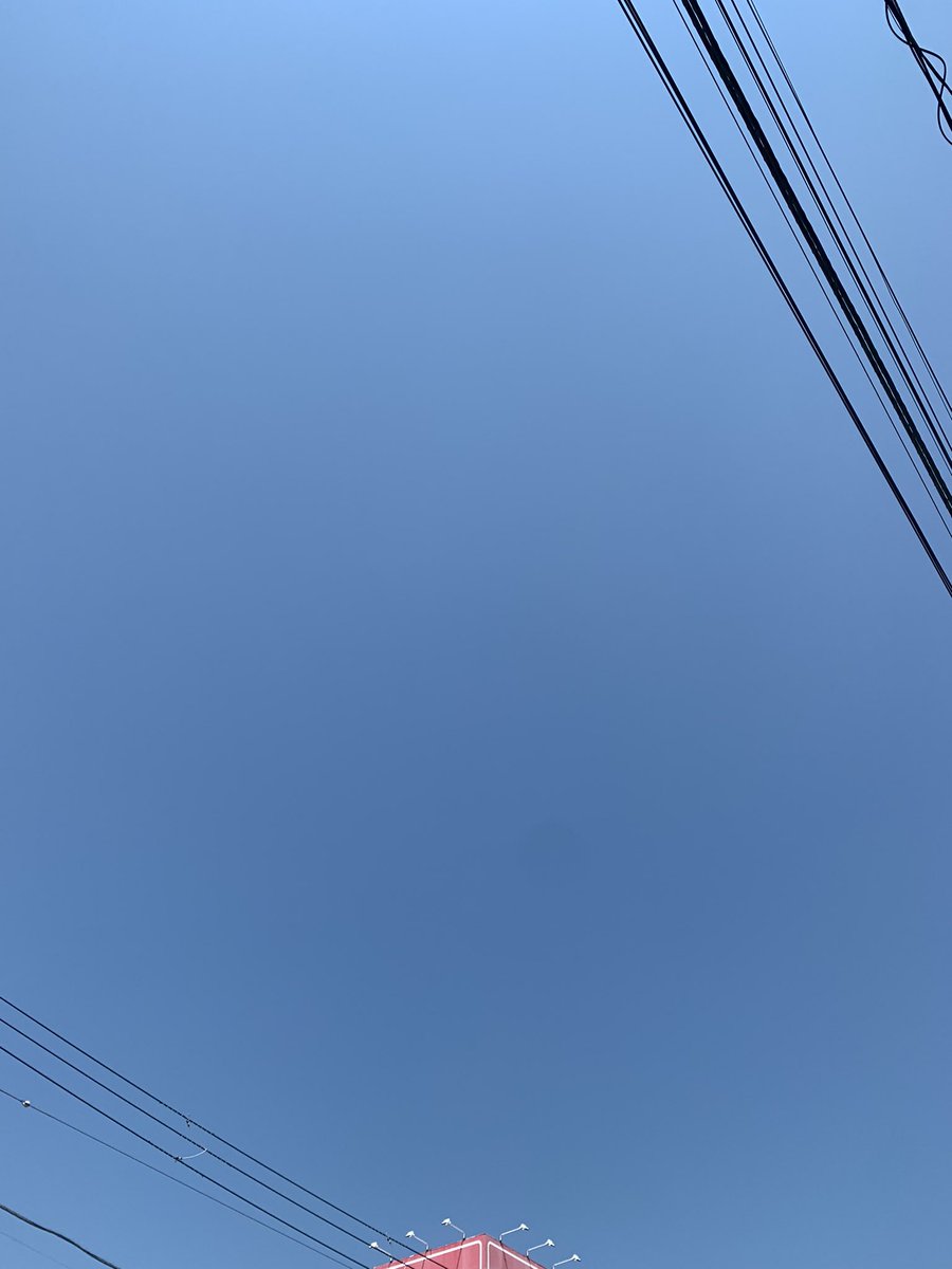 mikazu343's tweet photo. いい天気☀️
でも暑すぎる..笑 https://t.co/efyQxDcLeF