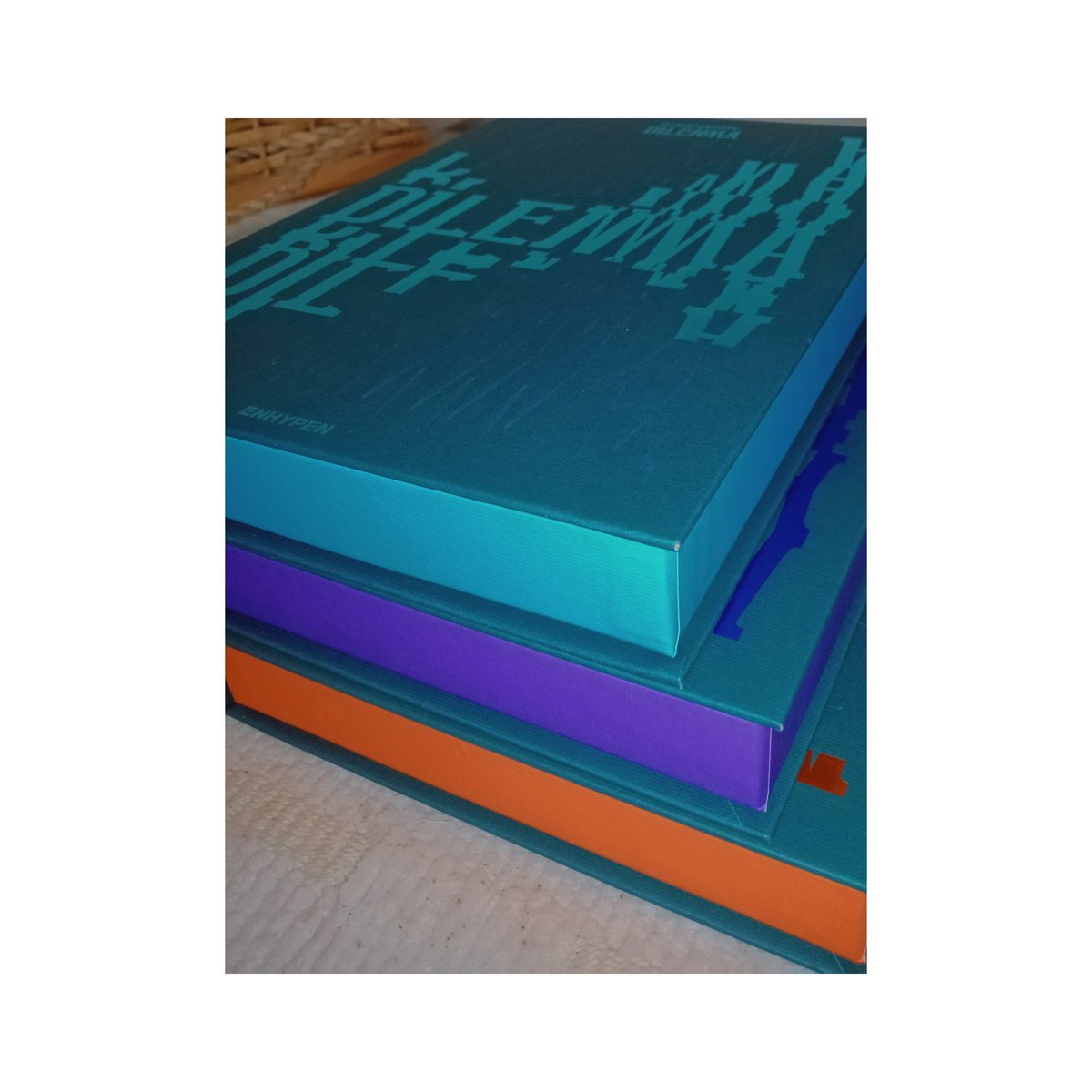 nishiwoncart's tweet photo. 📓 wts lfb ph  

🛒 : 700 set + pf + lsf
🛒 : can tingi ! 250 each + pf + lsf

𓏔 first press, complete inclu except pcs
𓏔 mint condition / first press
𓏔 mod : jnt / ggx
�� mop : gcash https://t.co/nQ2l6Sttmq