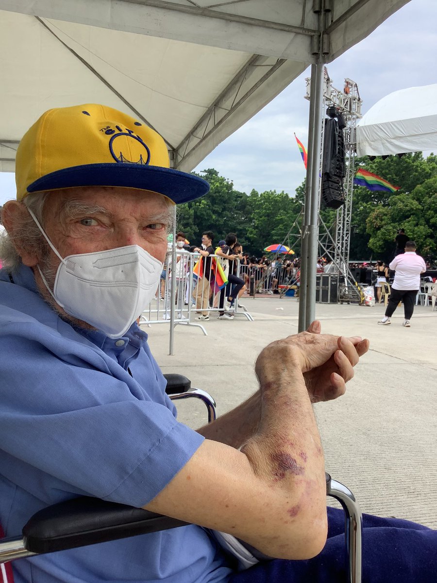 saintaelred's tweet image. I’m here. I’m queer.🏳️‍🌈🏳️‍⚧️ #AlabForLove #PridePH #PrideMarch2022 #PrideMonth #LoveWins #AtinAngKulayaan #SOGIEEqualityNow #Pride2022