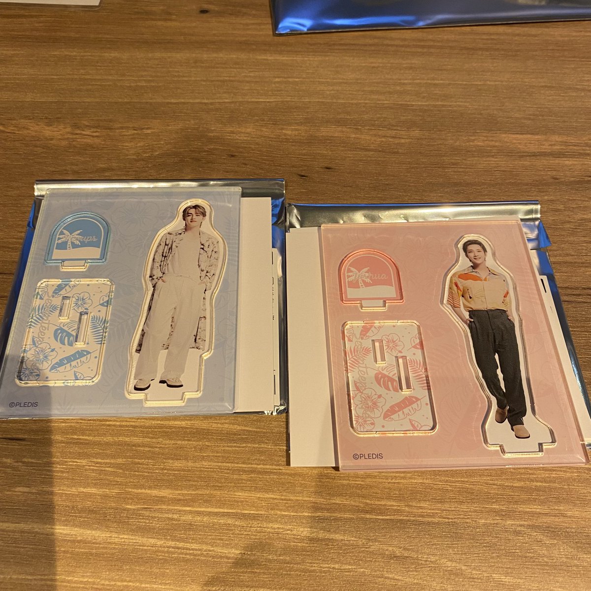 _nyaon6's tweet photo. SEVENTEEN セブチカフェ　交換　アクスタ

譲　エスクプス　ジョシュア 

求　ジュン

本日都内手渡し優先、郵送も可能です！
お心当たりのある方はリプお願いします🙏🏻 https://t.co/9QB7fNQheO