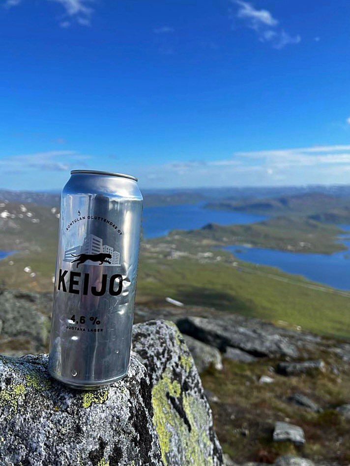 MasaPesonen's tweet photo. #kilpisjärvi #saanatunturi #lappi #keijo #saana #keijoolut #kontulanoluttehdas #vaellus #juhannus https://t.co/NCIimEaZFI