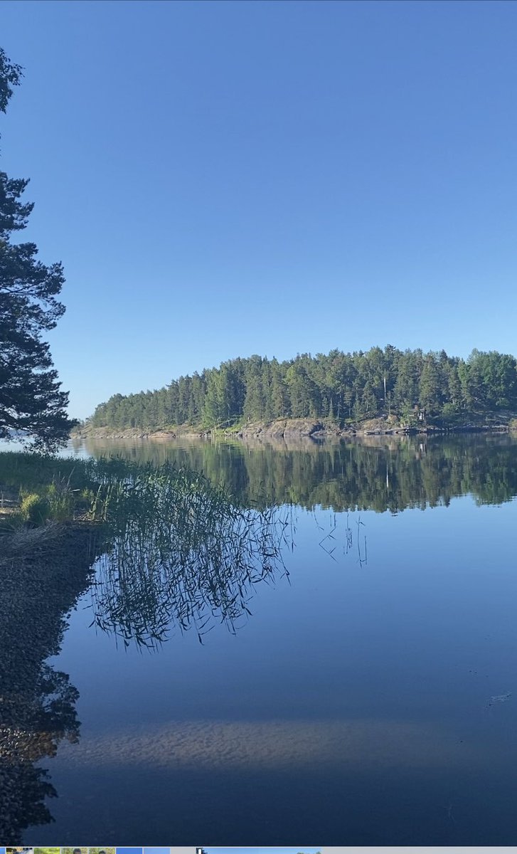 Midsommardagsmorgon. Den finska skärgården som vackrast #gladmidsommar #spegling