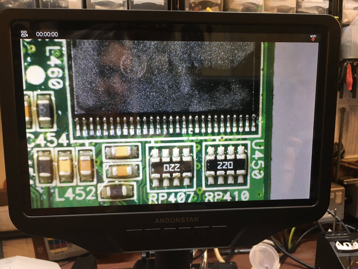 GearNoIdea's tweet photo. Not feeling the inspiration today and got off to a slow start. Decided to practice removing and replace smd components on some scrap circuit boards. Alway enjoyed soldering and it good to practice before taking on an expensive or difficult repair. https://t.co/4mDreeiute