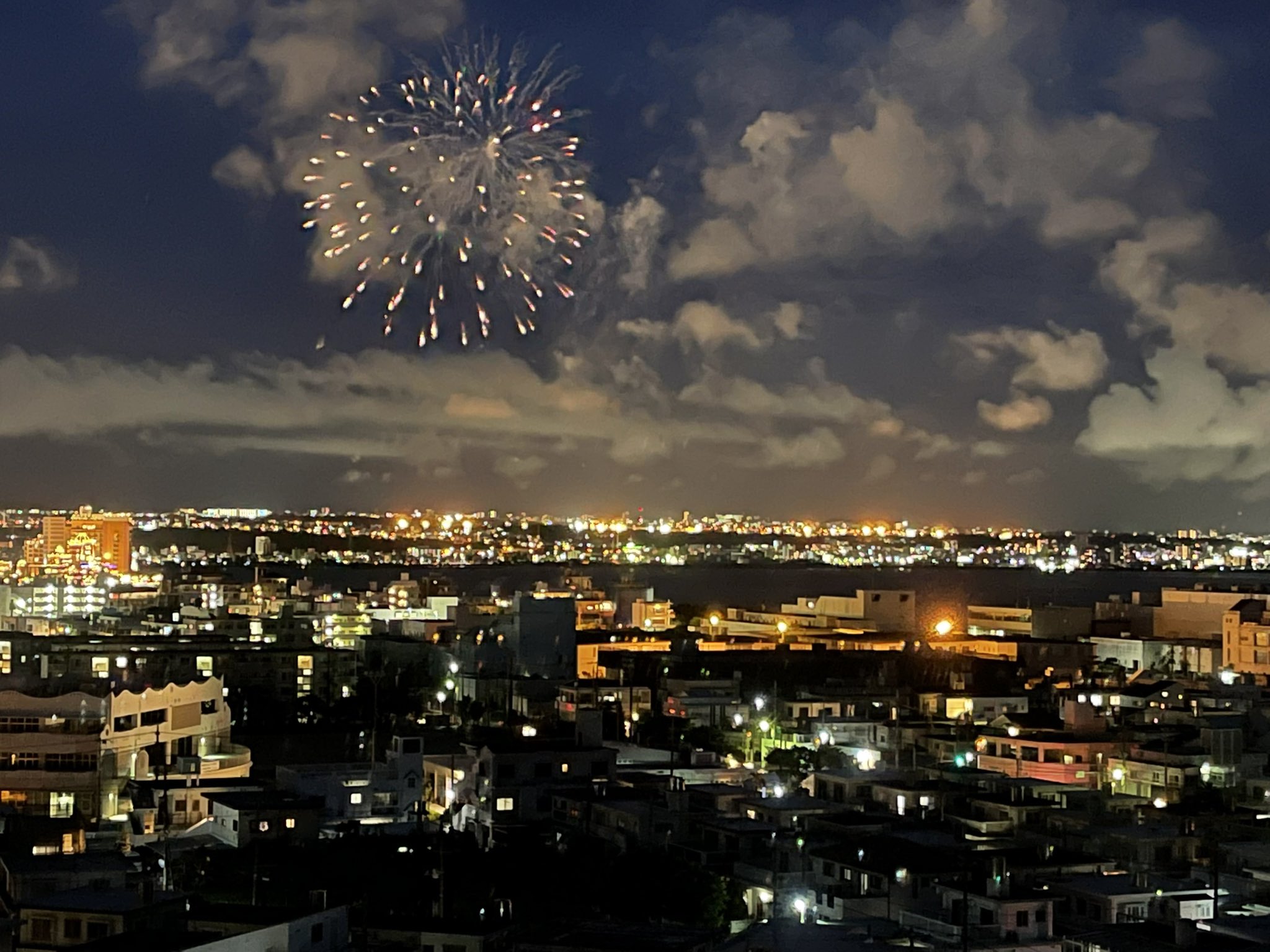 Blue Steak Wonder 沖縄本島中部 西海岸エリアの海を眺める居心地の良い宿 Bluesteakwonder Twitter