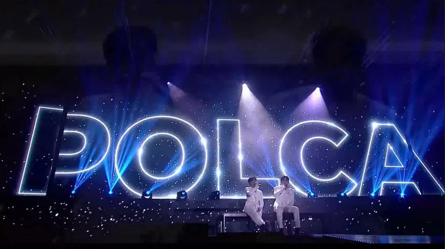 hourly tay tawan tweet media