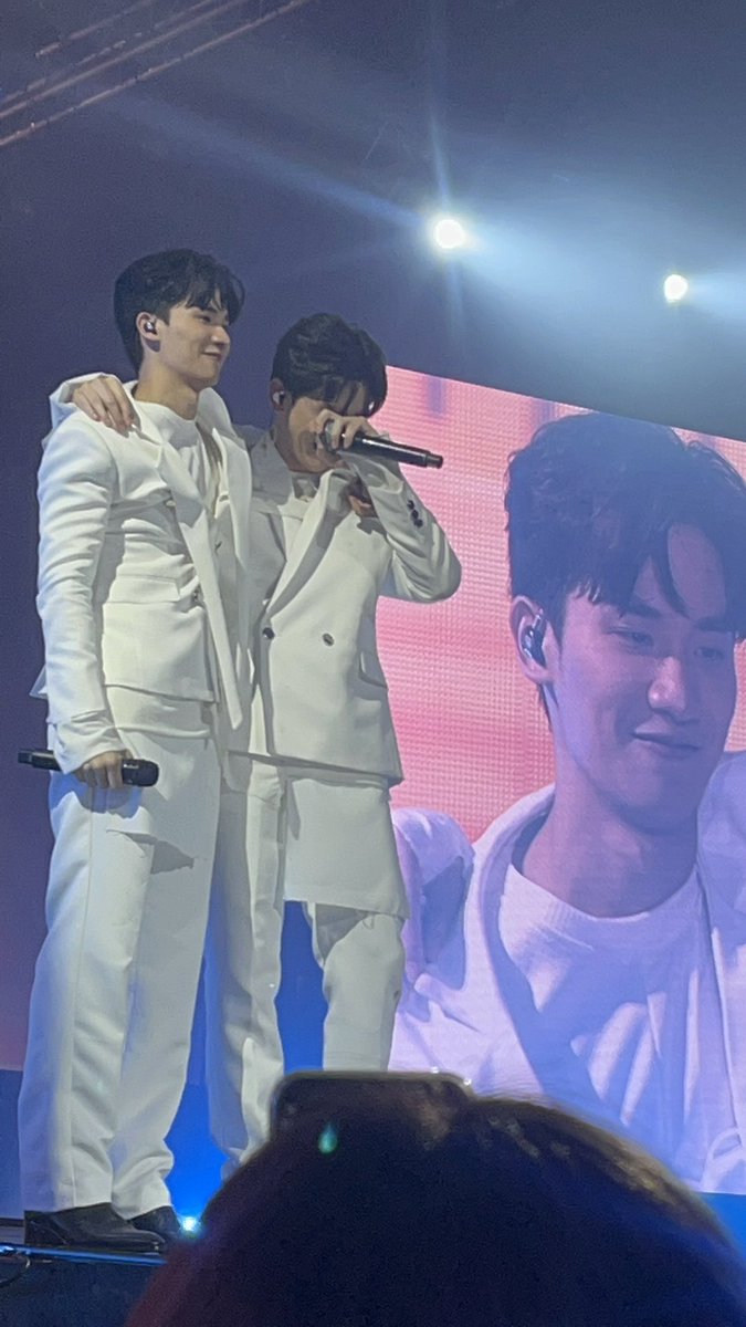 taynewtaehin's tweet photo. I said to myself that this fanmeet would be my closure but I've never been so wrong in my life. it's only the beginning of a longer journey with you TayNew 🥹💕💙 You will always be my home. I love you both so so much! 

Once Polca, Always Polca. 

#PolcaTheJourney https://t.co/Hvo9QirMVF