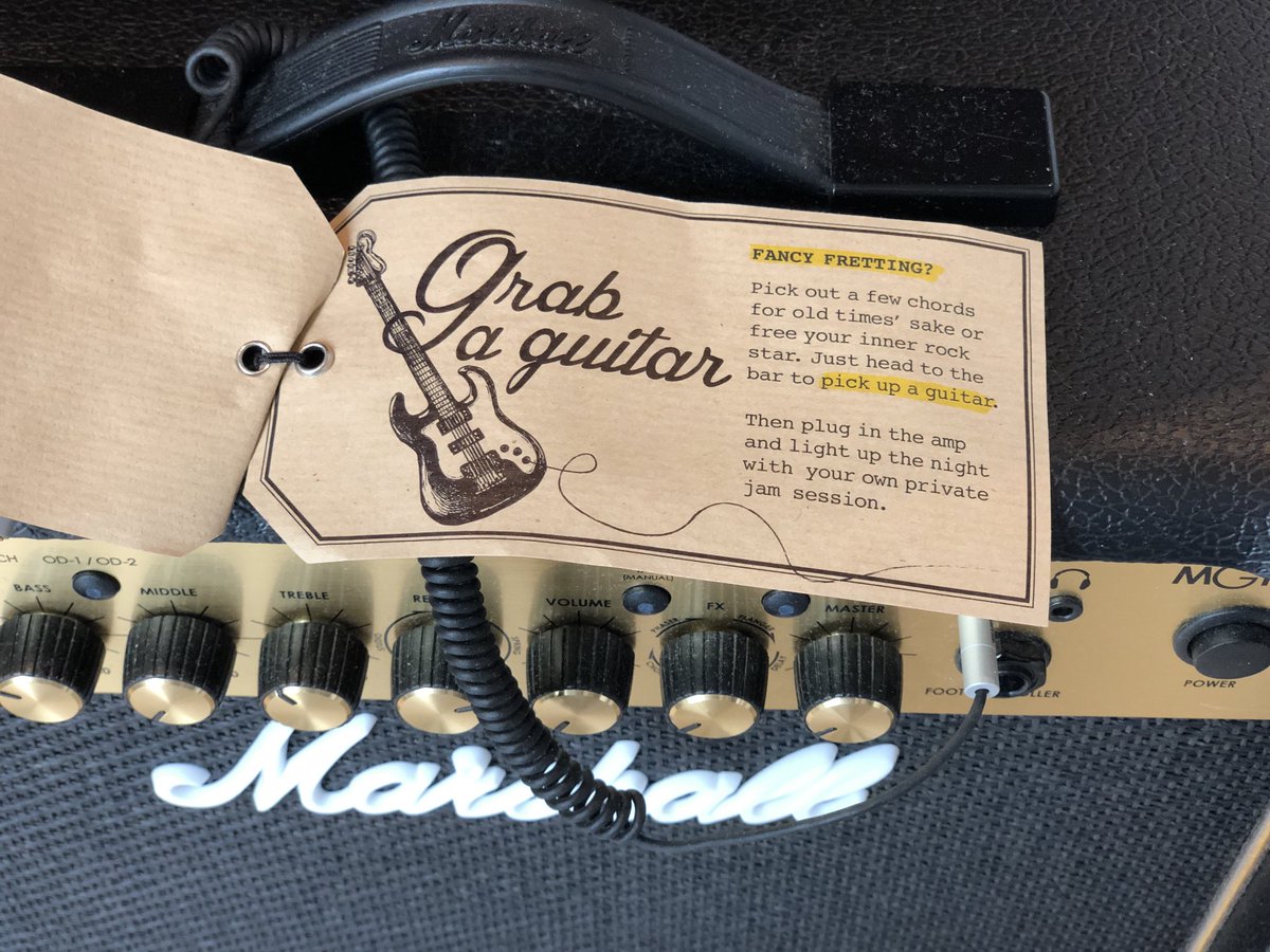 RudyHouque's tweet image. What a nice surprise !! #rubyhotels . I first though that was just a fancy way to display music, but I saw a bit too late that I was actually able to borrow a guitar 😎. Please keep the concept see you soon.