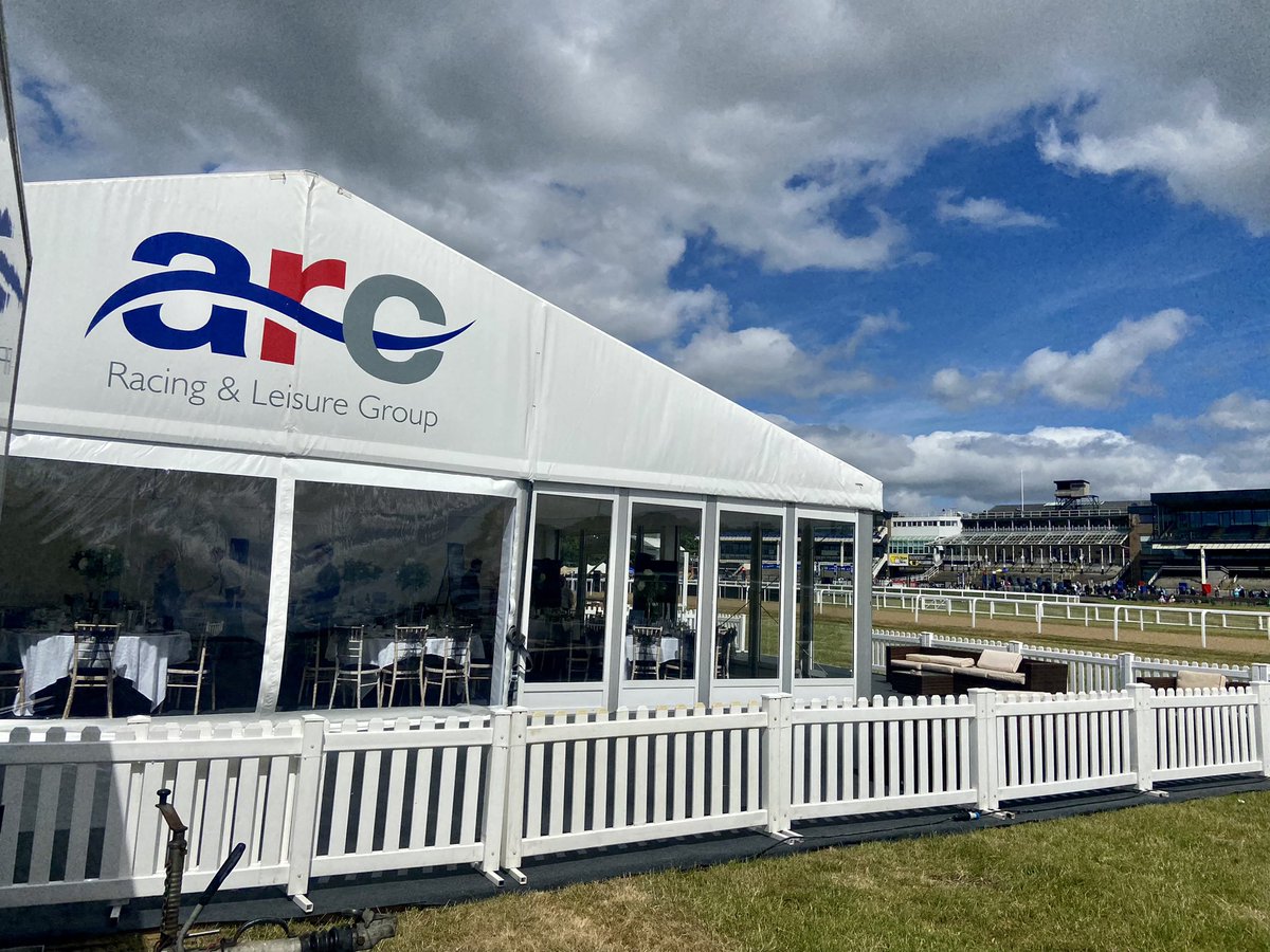 CoopersMarquees's tweet photo. Bubbles are flowing for the final day of #Northumberlandplate @NewcastleRaces #plate22 #champagnesaturday #letsgoracing @arenaracingco and then @petetong to round off the day 🕺🏿 https://t.co/5qp7RWPcU6