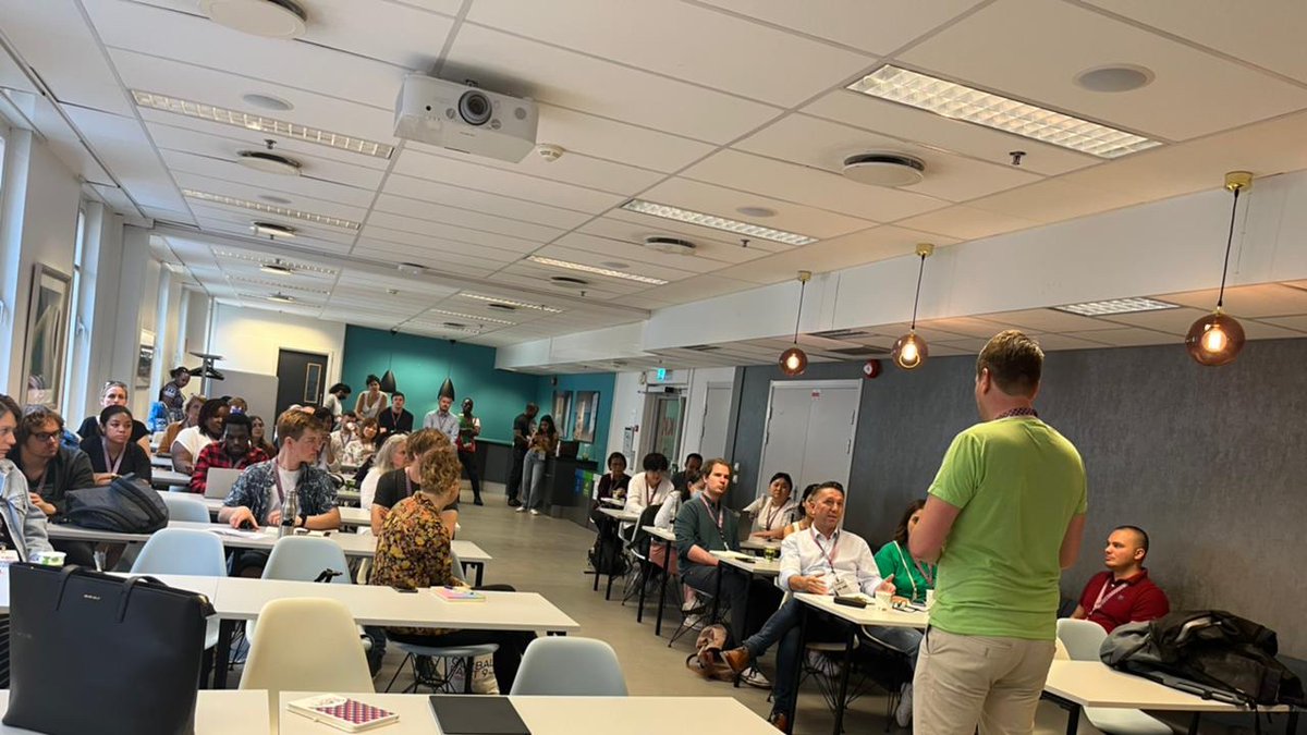 AlexMahadevan's tweet photo. As #GlobalFact9 concludes, I’m overwhelmed with the innovative approaches to media literacy, the support for each other and excitement for the collaboration to come. We had nearly 50 people from across the world for our last #medialiteracy event. https://t.co/5BRYsBV3CN