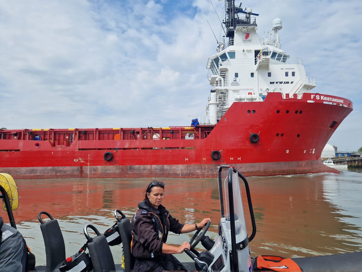 BroadsBeat's tweet image. Productive Marine Security Exercises &amp;amp; mtgs with our two Ports leading into the Inland waters of #Norfolk #Suffolk Broads 
@PeelPorts @ABP_SSP @abports21 @_ERSOU @britishmarine @UKBorder @GYarmouthPolice @LowestoftPolice @ukhomeoffice #PortSafe @CrimestoppersUK #ProjectKraken
