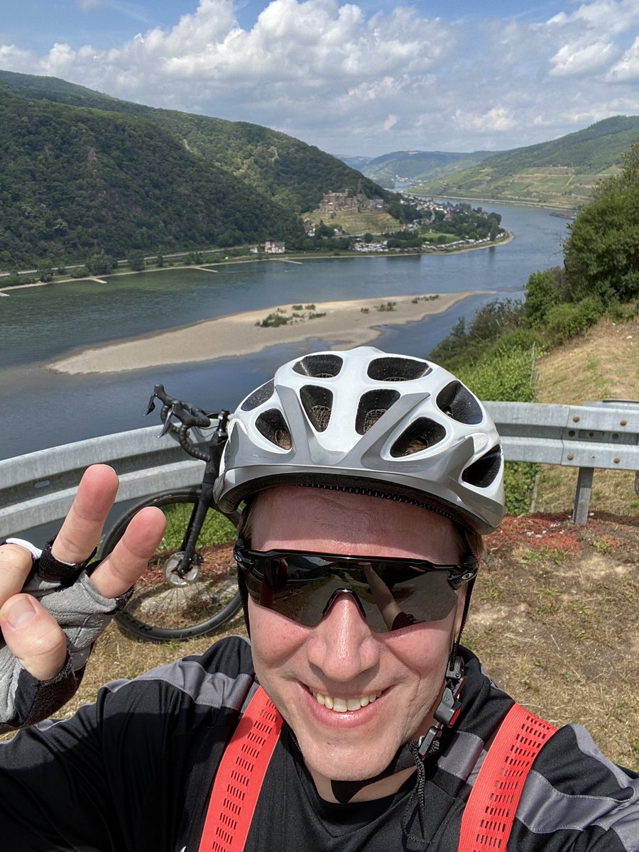 FXDIRK's tweet image. standard tour😎🙂🚴🏻‍♂️💨💨💨 #cycling #cyclinglife #ittheweekend #germany #rheingau #fxdirk