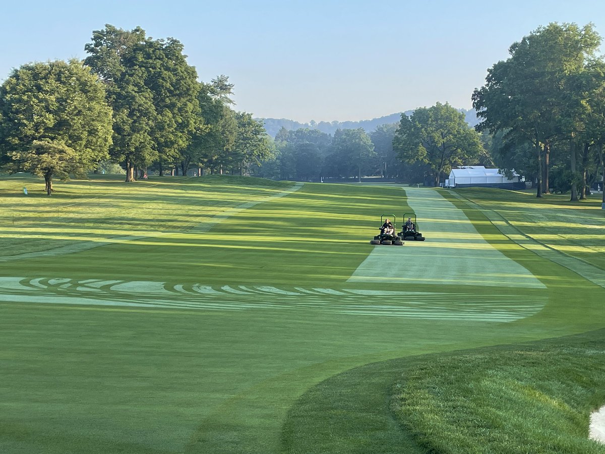 Let’s have ourselves a day at the #USSeniorOpen! Shoutout to the maintenance teams everywhere working hard this morning!