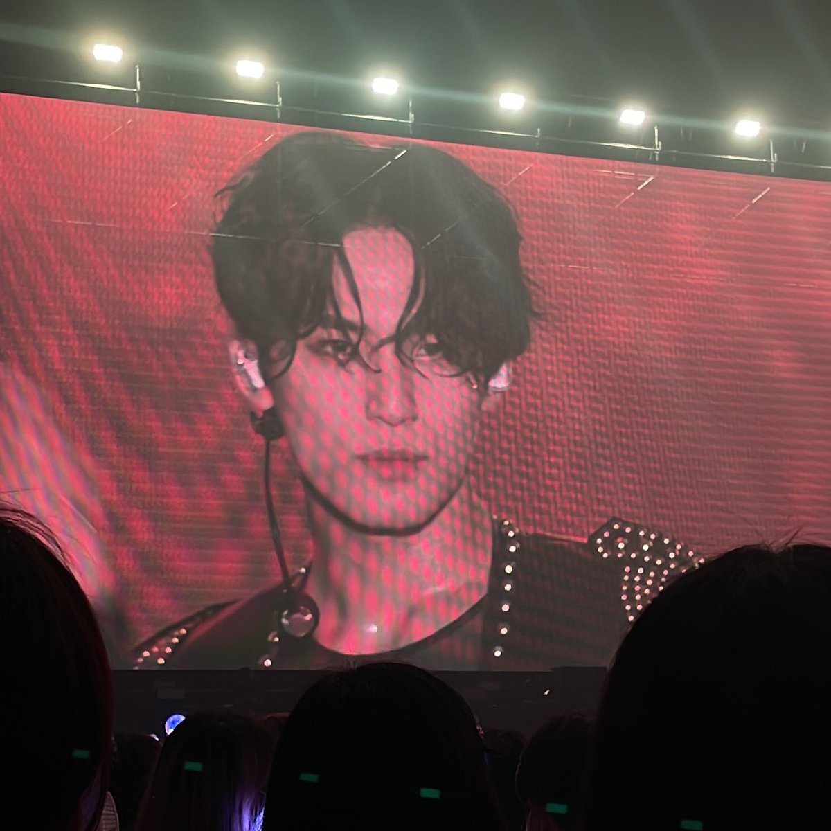 ㅁㅊ 김민규의호시따라하기
너무잘생김..