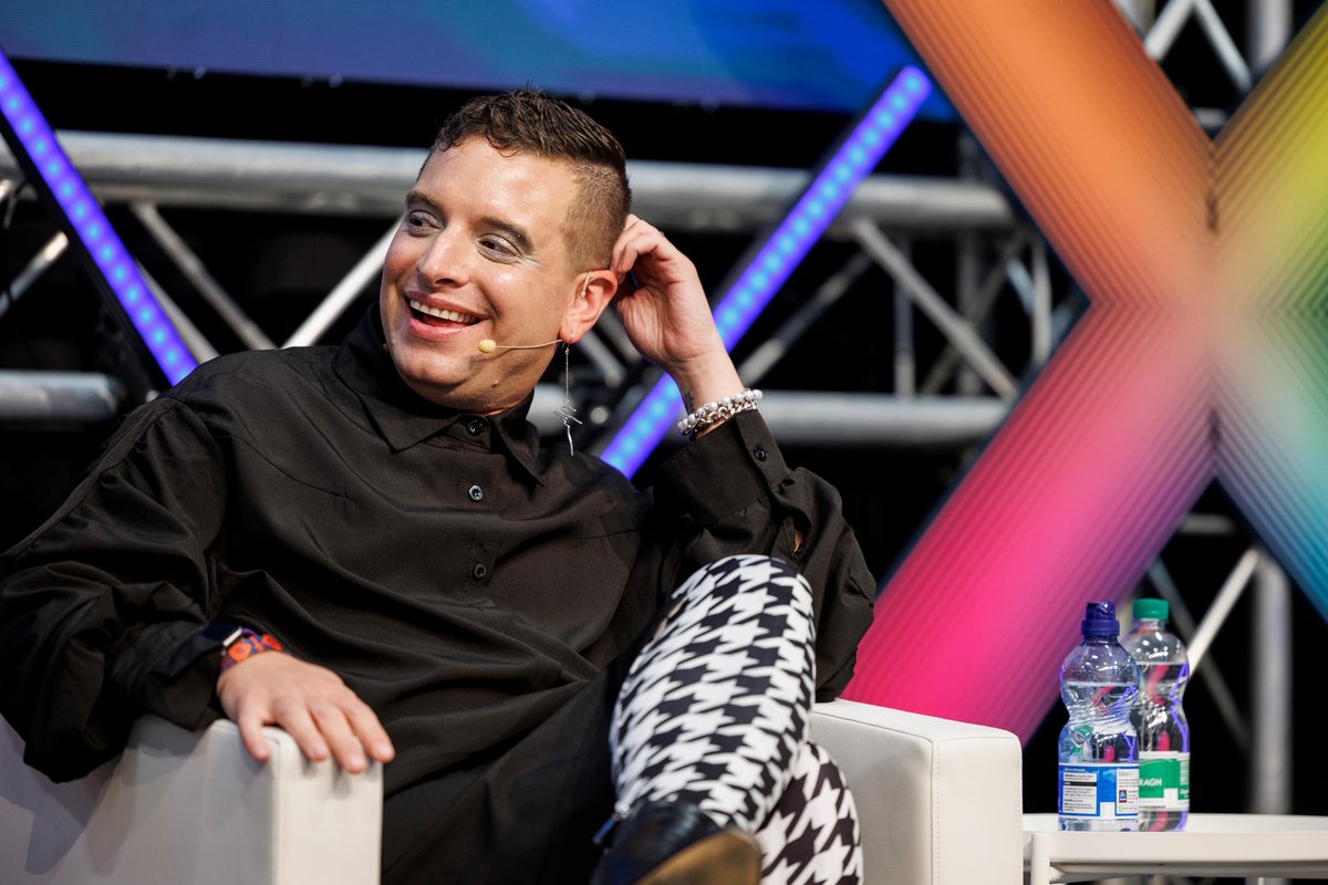 In honour of #Pride2022, we are spotlighting Damian Pelliccione's <a href="/DamianMedia/">Damian Pelliccione</a> (<a href="/REVRYTV/">Revry</a>) discussion on being unapologetically queer from #DTS22! 

“'I always wanted to be the queer Steve Jobs… until Tim Cook.”

Happy Pride Month to everyone!
<a href="/DublinPride/">Dublin LGBTQ+ Pride</a> <a href="/Pride/">Pride</a>