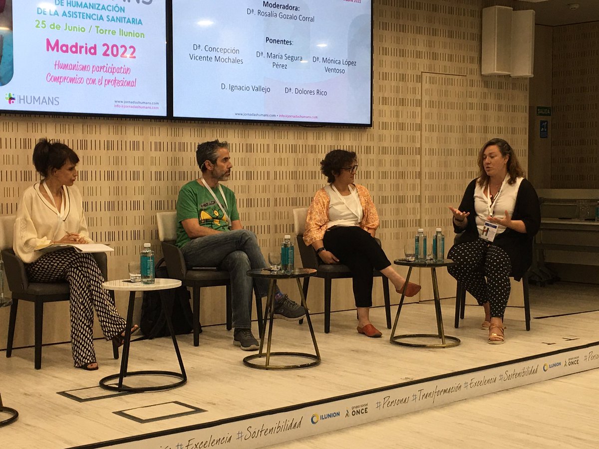 deliapm7's tweet photo. @Moni_Ventoso nos cuenta cómo estamos desarrollando la estrategia del Plan de #Humanizacion de #Asturias @astursalud @Chefiasturias De abajo arriba ⬆️😊. Desde la base : #profesionales #Ciudadania #pacientes #DGCHAS https://t.co/4lltHvUxUC