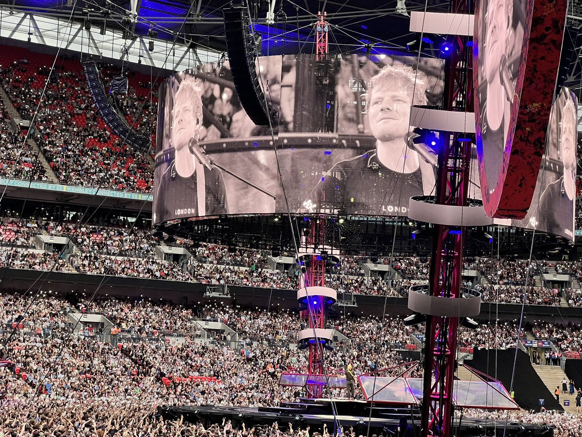 Amazing night in #Wembleystadium watching <a href="/edsheeran/">Ed Sheeran HQ</a>