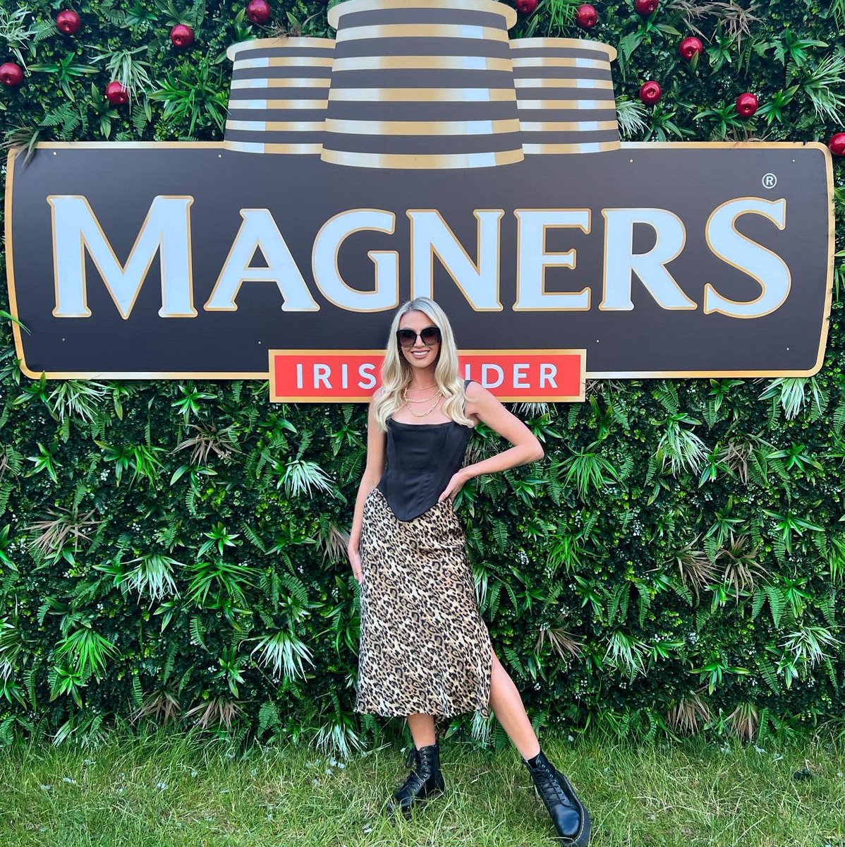 MeaganGreenUK's tweet photo. thank you @MagnersCiderNI for having us..👏🏻 

@belsonicbelfast https://t.co/rRAxALTceQ