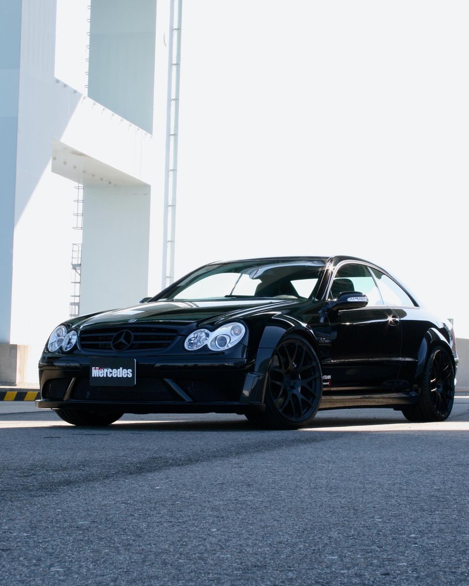 shinyaofficial's tweet photo. A black diamond with naturally aspirated V8 🇩🇪
#CLK63Blackseries #CLK63 #AMGblackseries #OnlyMercedes https://t.co/8yNReVboCu