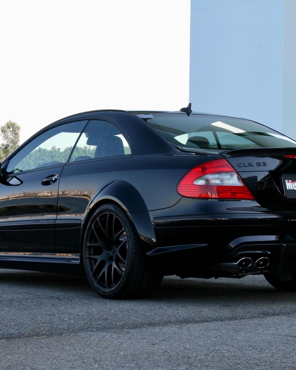 shinyaofficial's tweet photo. A black diamond with naturally aspirated V8 🇩🇪
#CLK63Blackseries #CLK63 #AMGblackseries #OnlyMercedes https://t.co/8yNReVboCu
