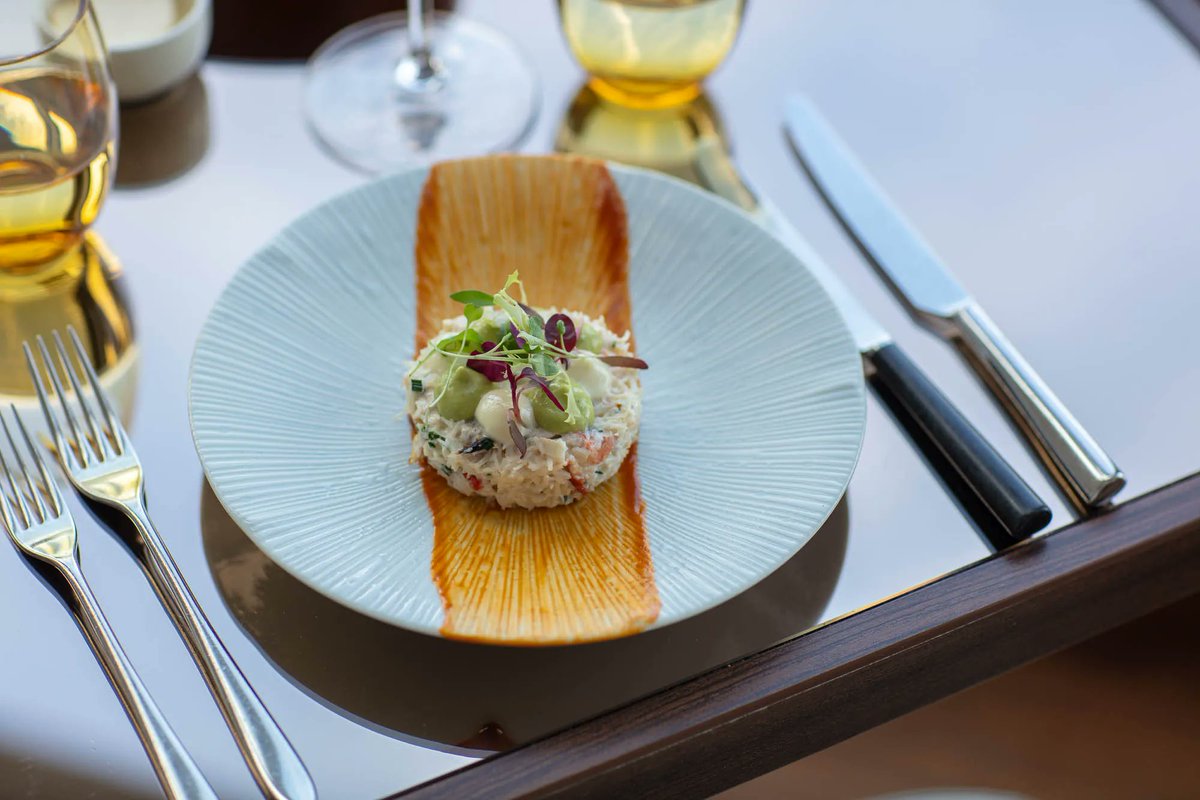 Nights like these... ✨

Tap the link to book your Saturday night table and make the most of sunny evenings in the city 🌆 
buff.ly/36QSdLC