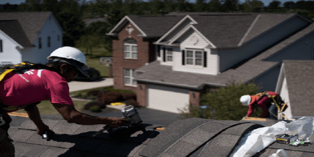 RoofRepair15237's tweet photo. To repair a Pittsburgh leaking roof, the first thing that needs to be completed is to identify the source of the leak. However, as many Pittsburgh roofing professionals know, leaks can be hard to pin down. https://t.co/MN3QfUaTLq https://t.co/GQKmCF6kHK